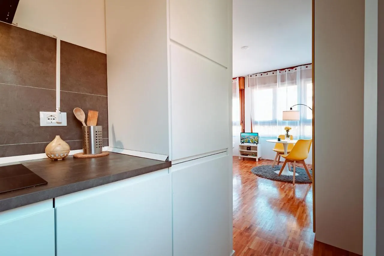 Loft De Sanctis Apartment Milan 0*,  Italy